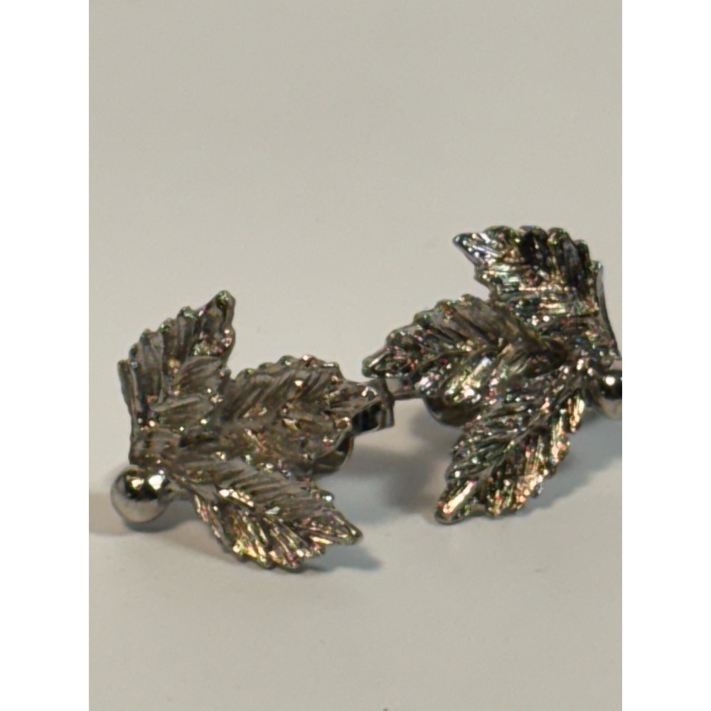 Vintage Earrings Leaf Berry Silver Tone Clip On Detailed